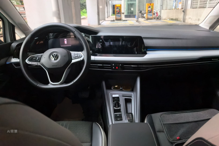 Volkswagen Golf 2021 car image #11