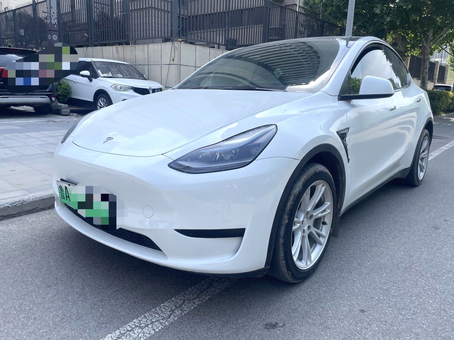 Tesla Model Y 2022 car image 