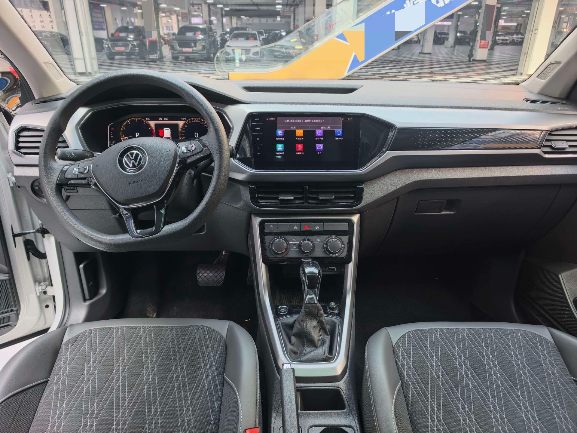 Volkswagen T-Cross 2022 صورة سيارة #7