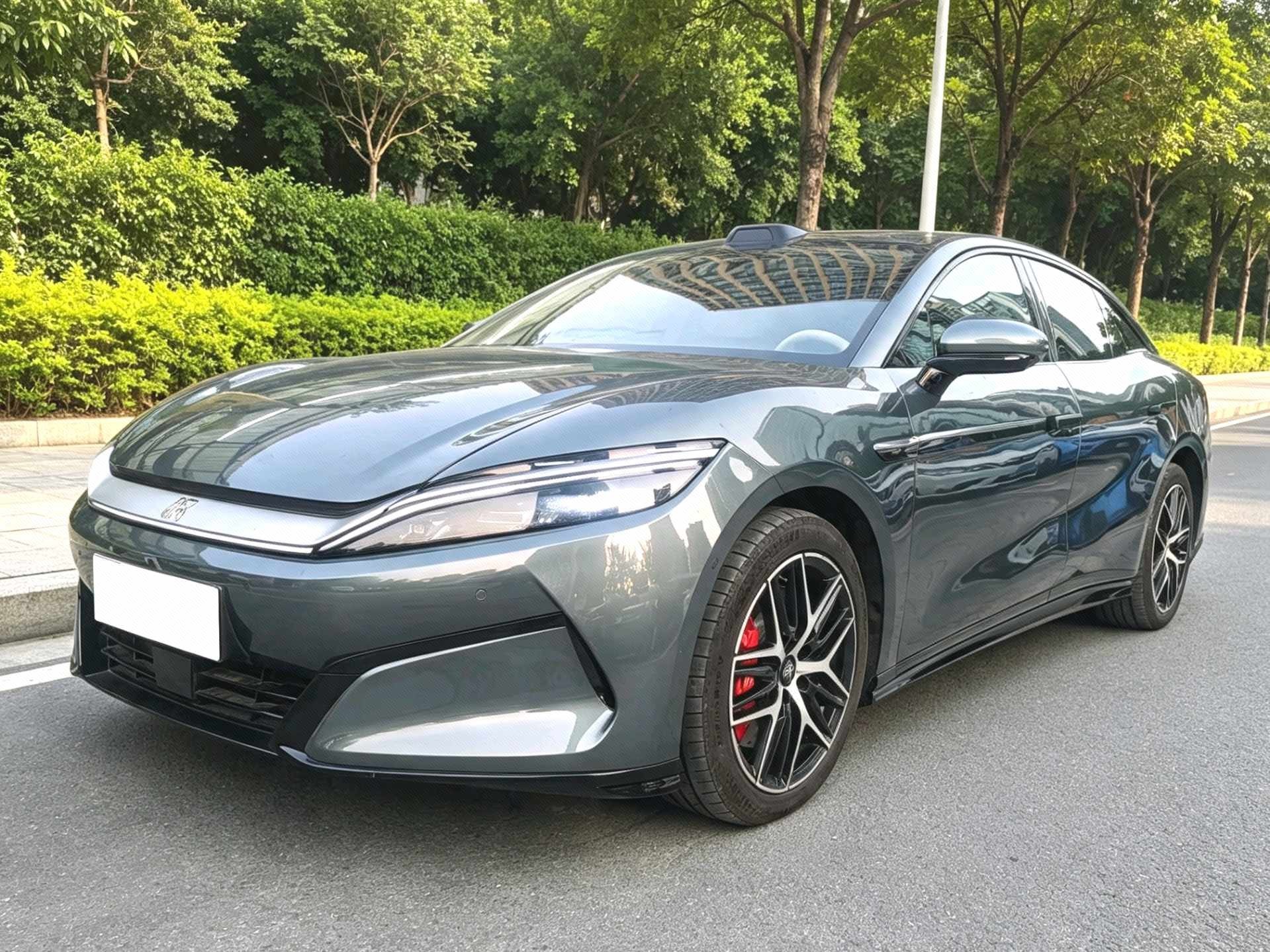BYD HanL 2025 BYD HanL 2025 car image