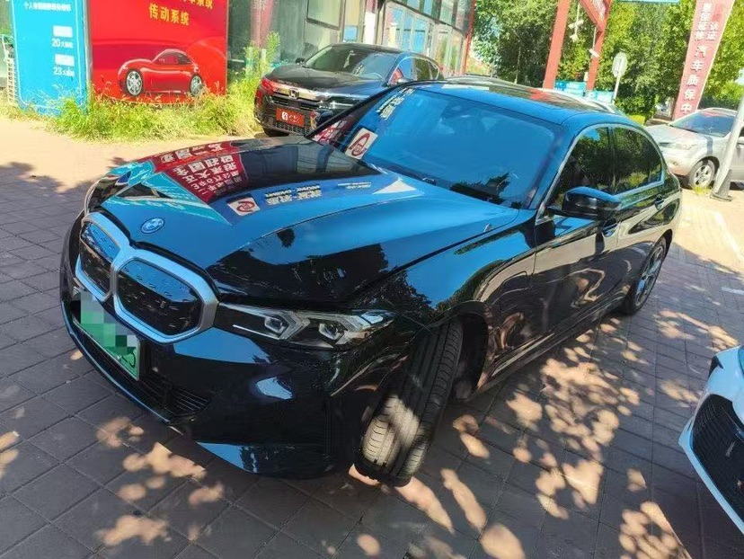 BMW i3 2023 car image 
