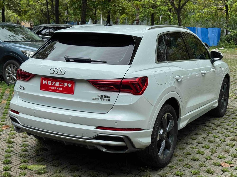 Audi Q3 2023 car image #7