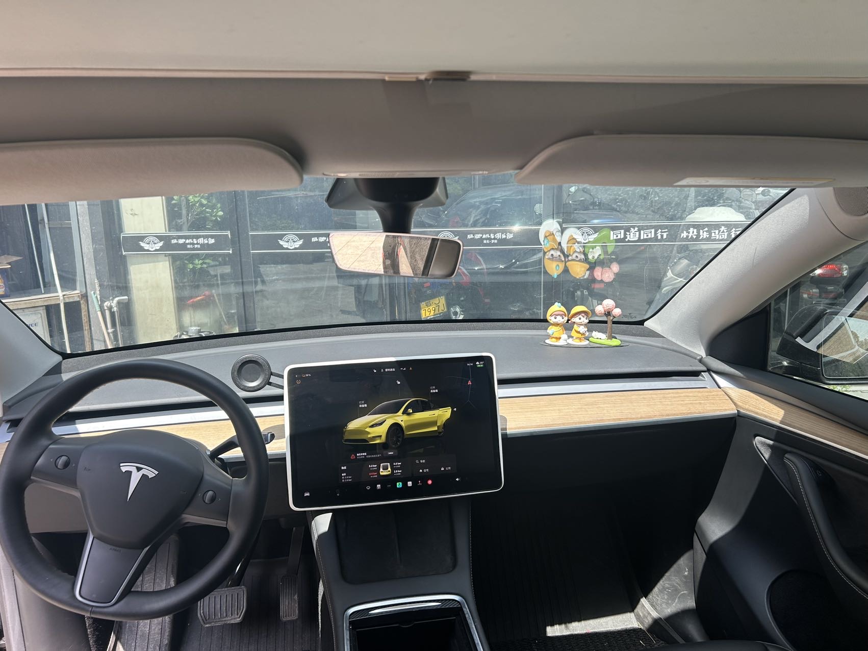 Tesla Model Y 2022 car image #6