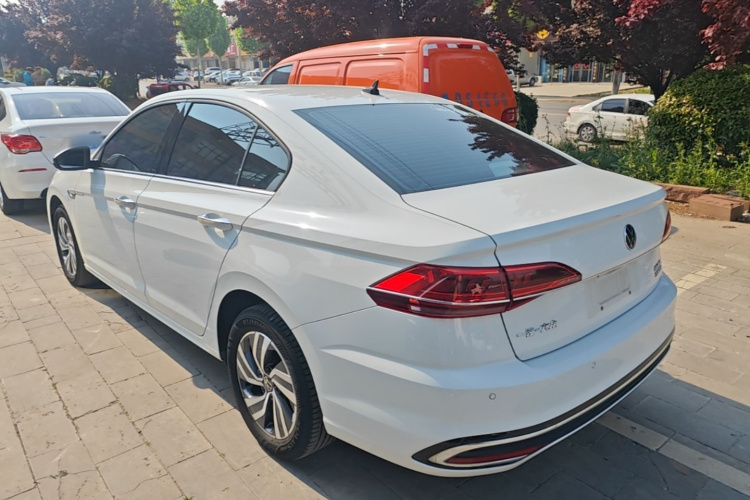 Volkswagen Bora 2024 car image #5