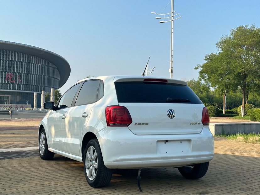 Volkswagen Polo 2013 #6 Volkswagen Polo 2013 car image #6