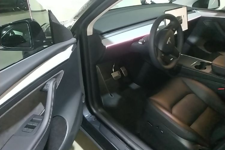 Tesla Model Y 2024 #16 Tesla Model Y 2024 immagine di auto #16