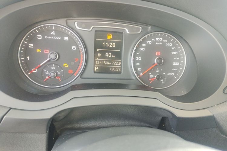 Audi Q3 2015 #12 Audi Q3 2015 car image #12