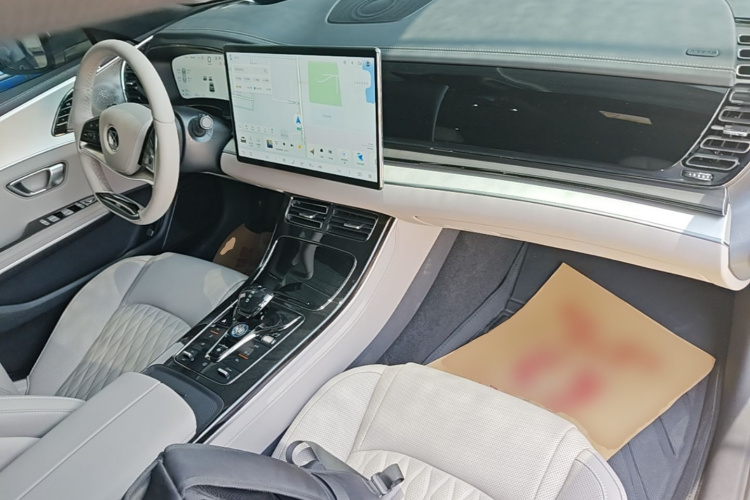 BYD Han 2024 car image #11
