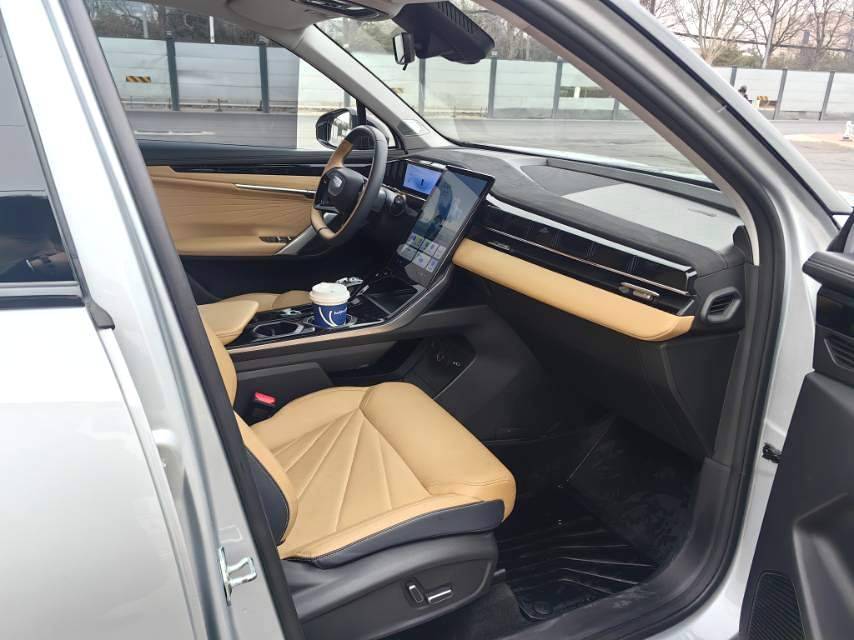 GEELY Boyue L 2023 car image #5