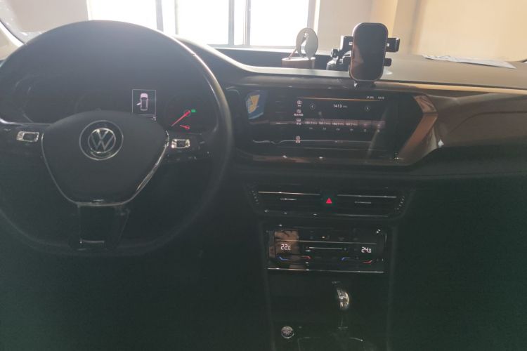 Volkswagen Tharu 2021 imagen de coche #11