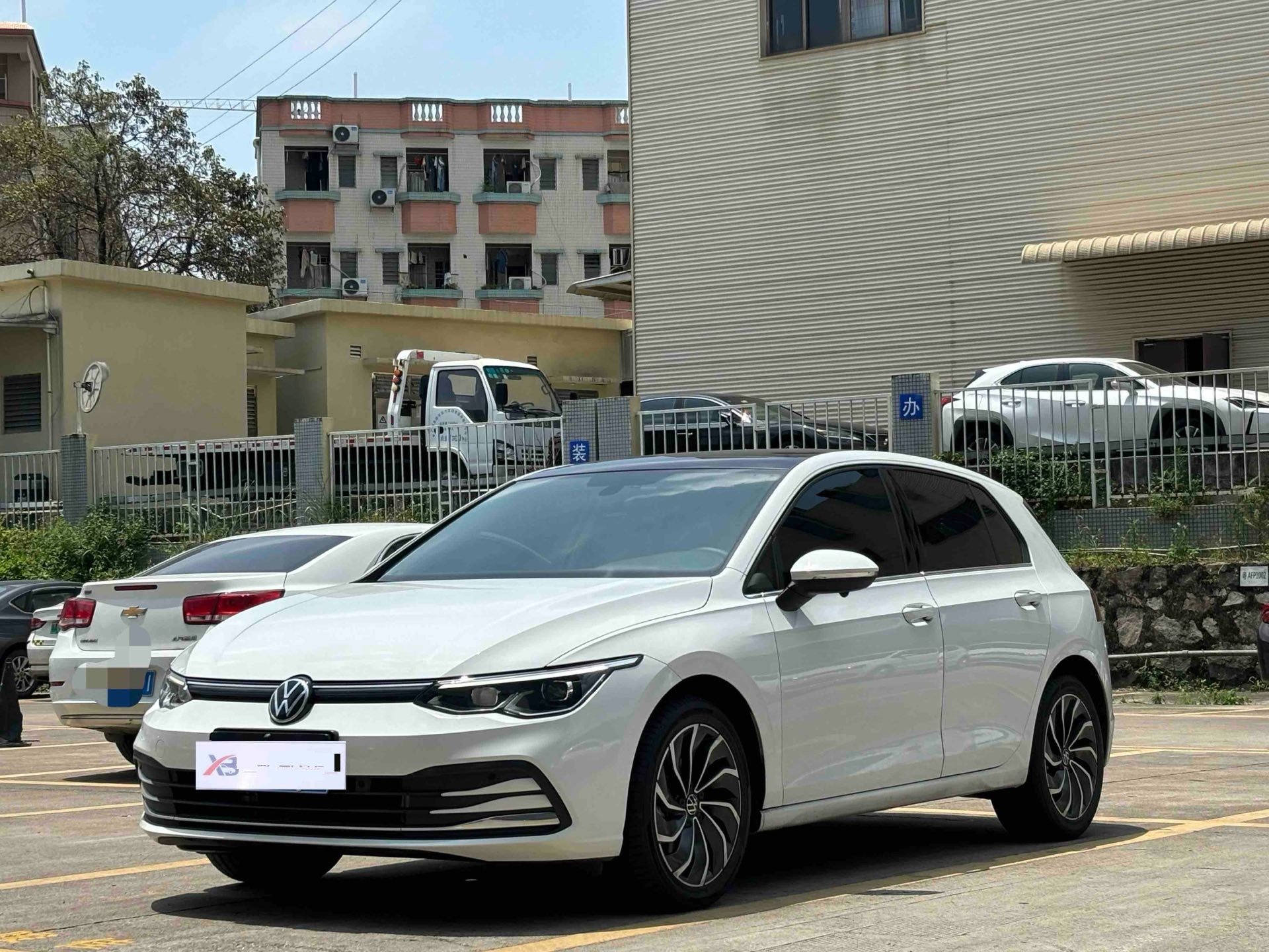 Volkswagen Golf 2023 car image 