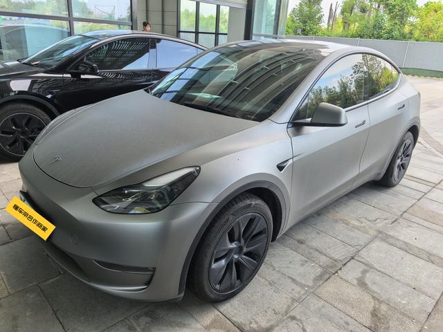 Tesla Model Y 2024 #16 Tesla Model Y 2024 car image #16
