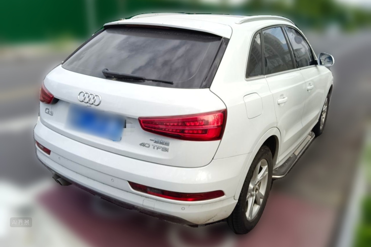 Audi Q3 2018 car image #7