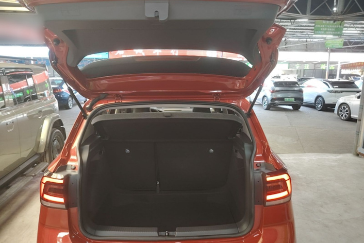 Volkswagen T-Cross 2020 car image #19