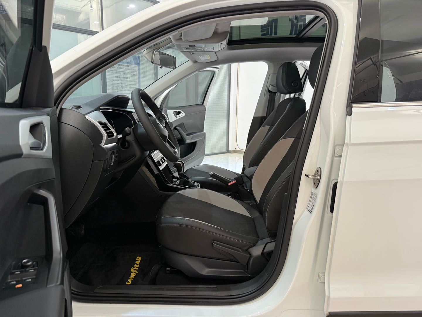 Volkswagen Tacqua 2022 #8 Volkswagen Tacqua 2022 صورة سيارة #8