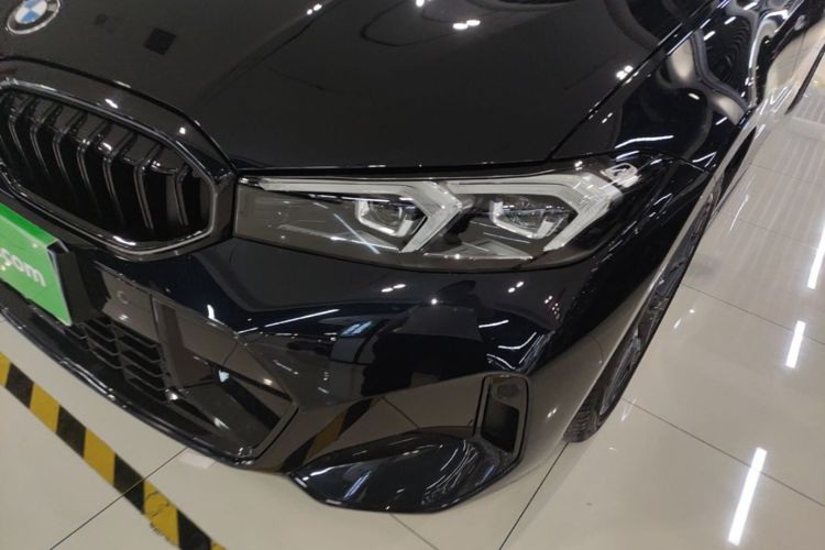 BMW 3 Series 2025 صورة سيارة #23