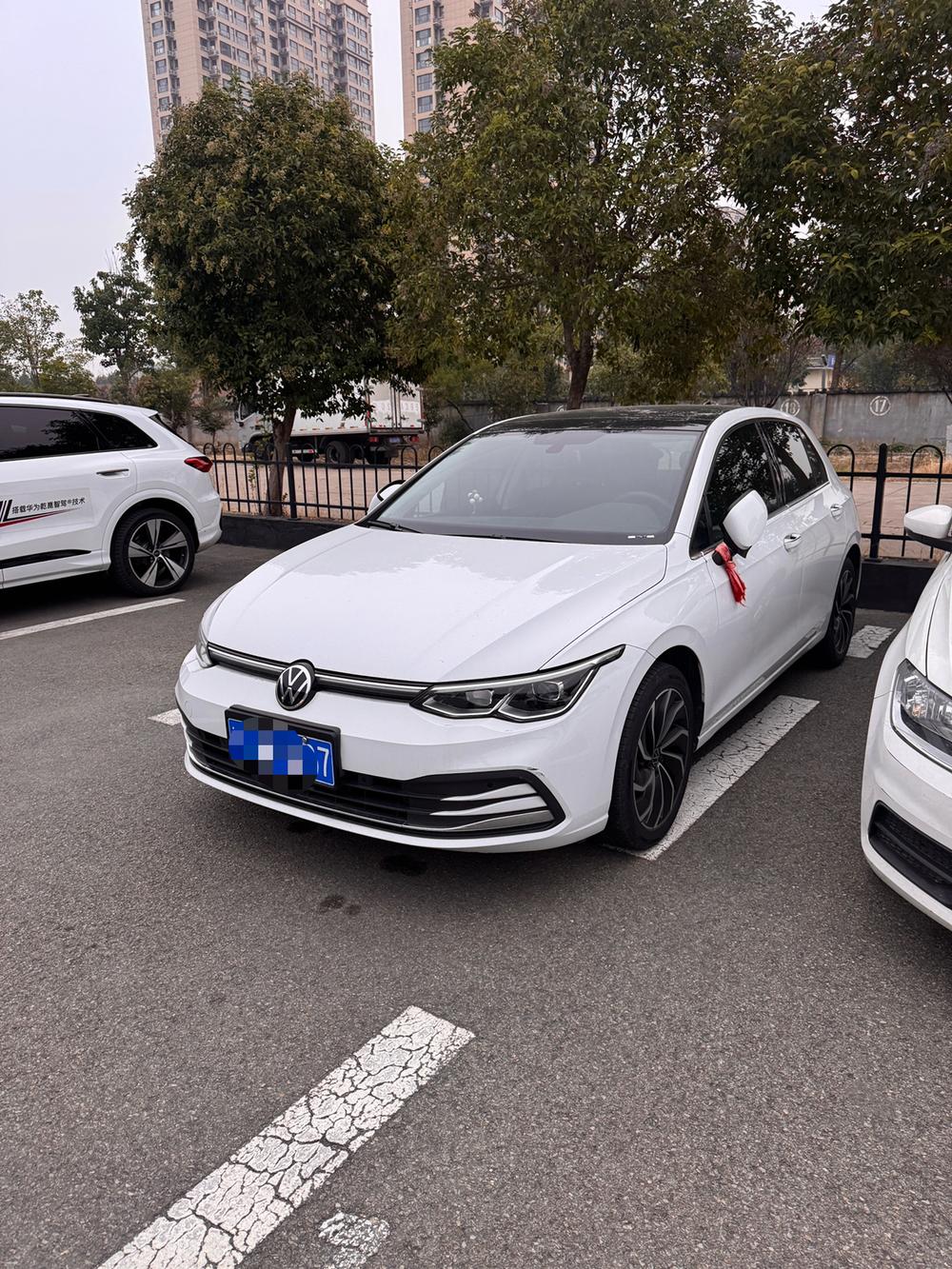 Volkswagen Golf 2023 car image 