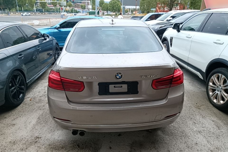 BMW 3 Series 2017 #6 BMW 3 Series 2017 car image #6