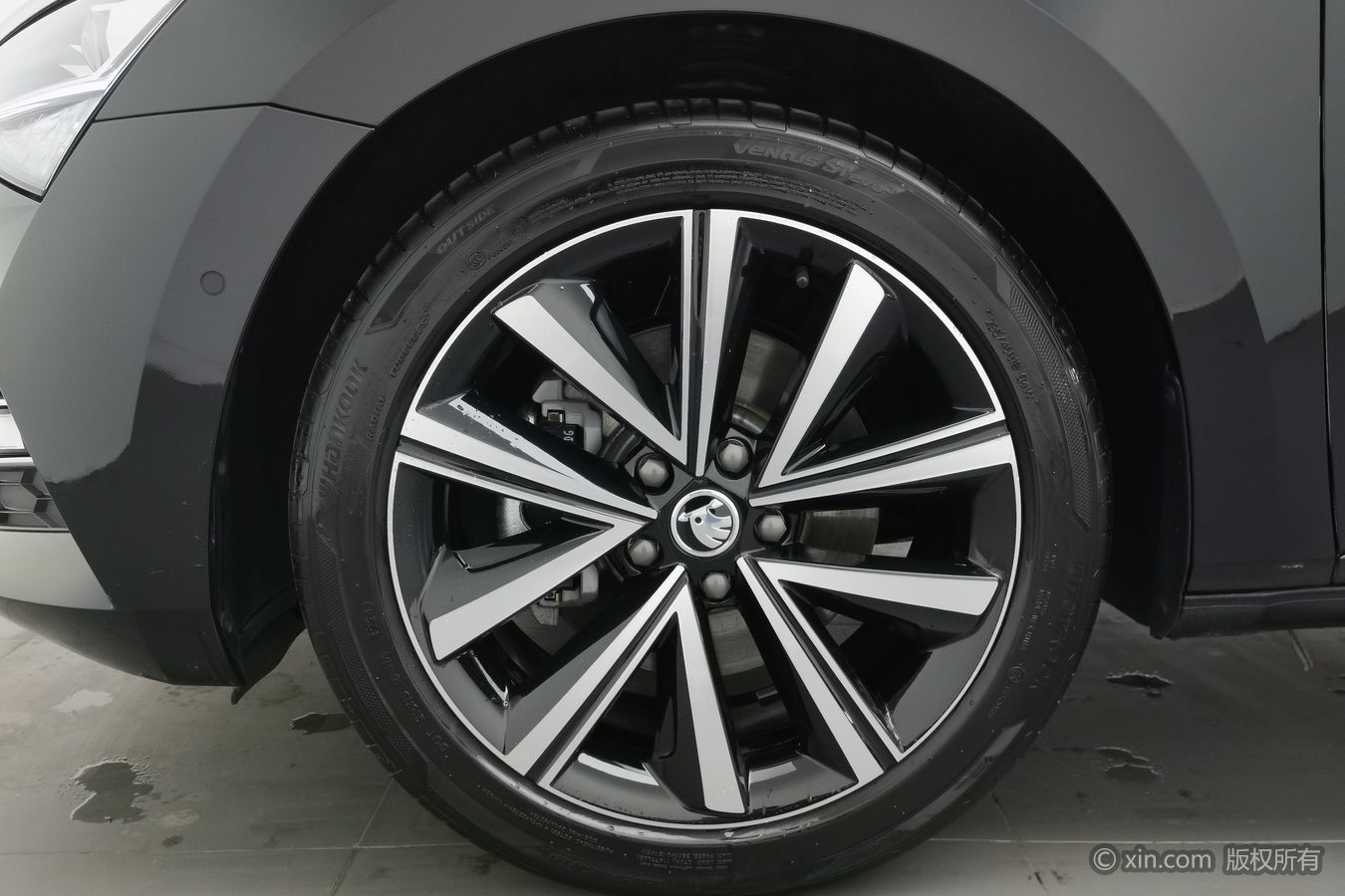 Skoda Superb 2025 car image #7