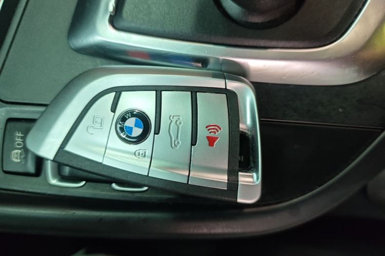 BMW 3 Series 2015 #9 BMW 3 Series 2015 car image #9