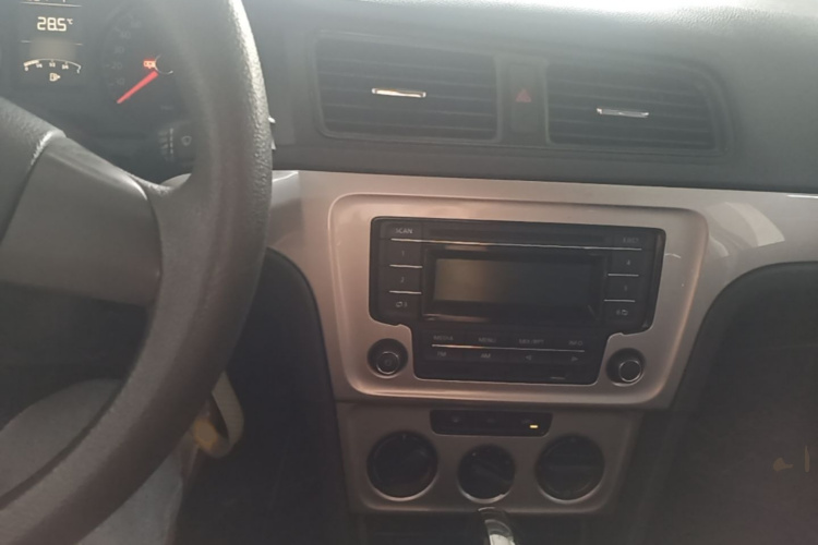 Volkswagen Lavida 2016 car image #11
