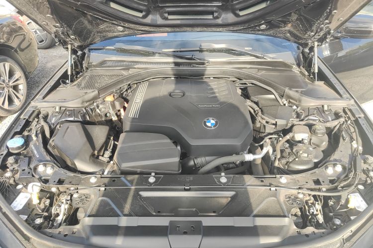 BMW 3 Series 2024 car image #20