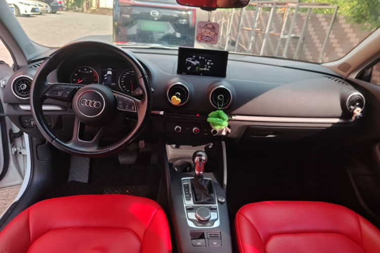 Audi A3 2019 imagem de carro #10