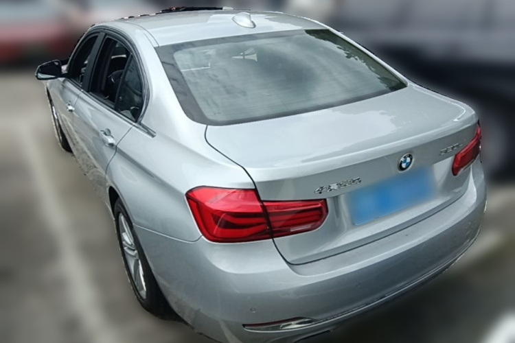 BMW 3 Series 2017 immagine di auto #5