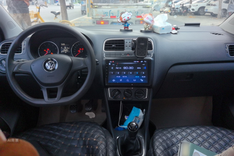 Volkswagen Polo 2015 изображение автомобиля #11