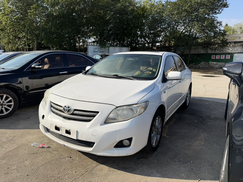 Toyota Corolla 2010 immagine di auto 
