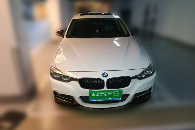 BMW 3 Series 2019 car image #3