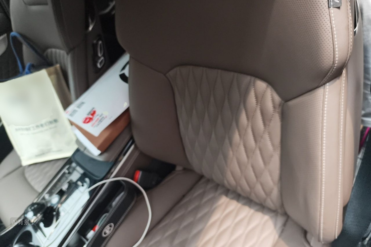 BYD Han 2023 car image #17