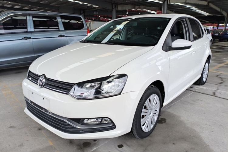 Volkswagen Polo 2017 car image #2
