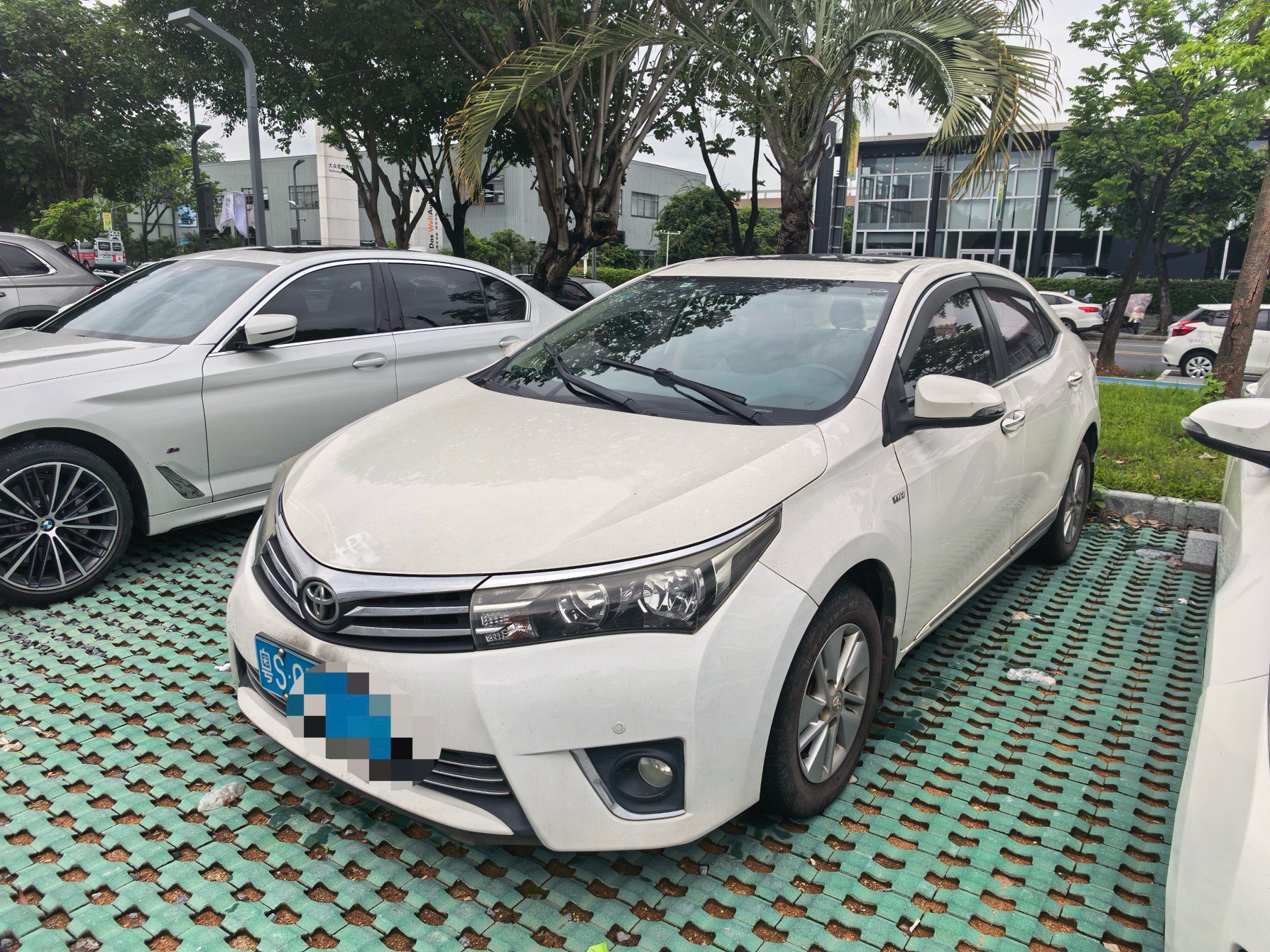 Toyota Corolla 2015 Toyota Corolla 2015 car image