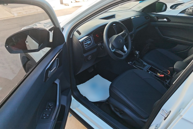 Volkswagen Tharu 2025 car image #16