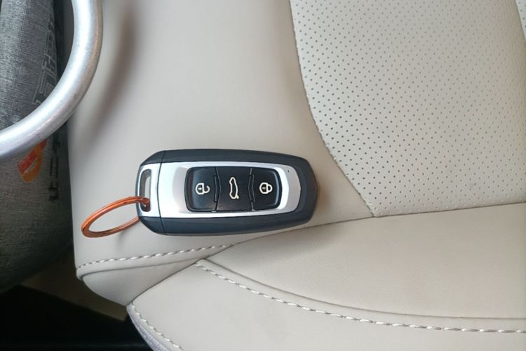 GEELY Emgrand 2019 #9 GEELY Emgrand 2019 car image #9