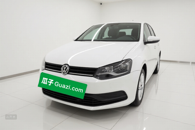 Volkswagen Polo 2015 car image #2
