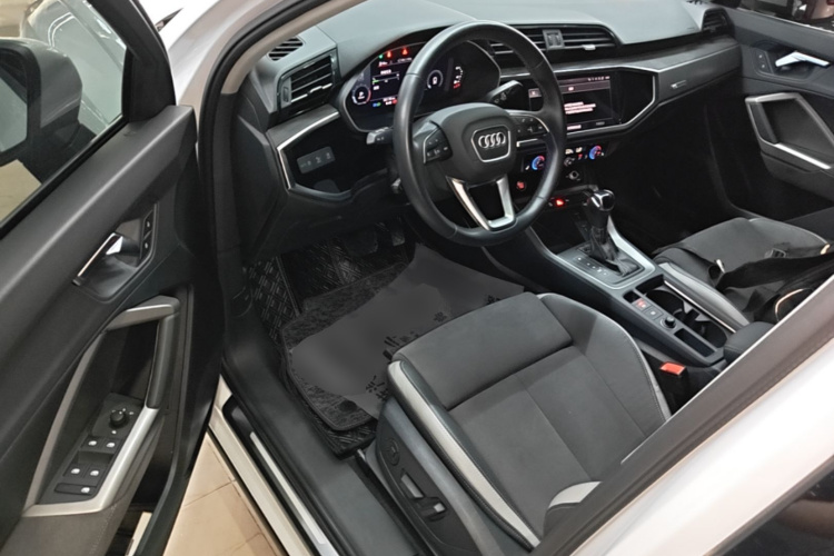 Audi Q3 2022 #16 Audi Q3 2022 car image #16
