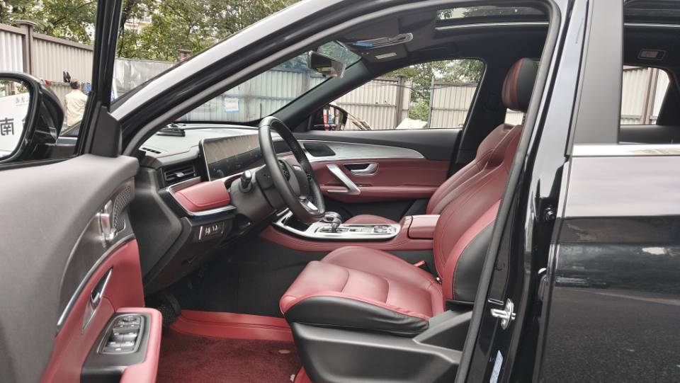 Jetour X70 PLUS 2022 car image #2