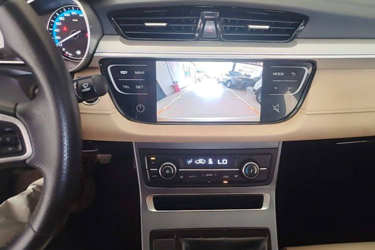 GEELY Emgrand 2018 #13 GEELY Emgrand 2018 car image #13
