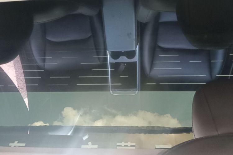 Tesla Model 3 2021 car image #20