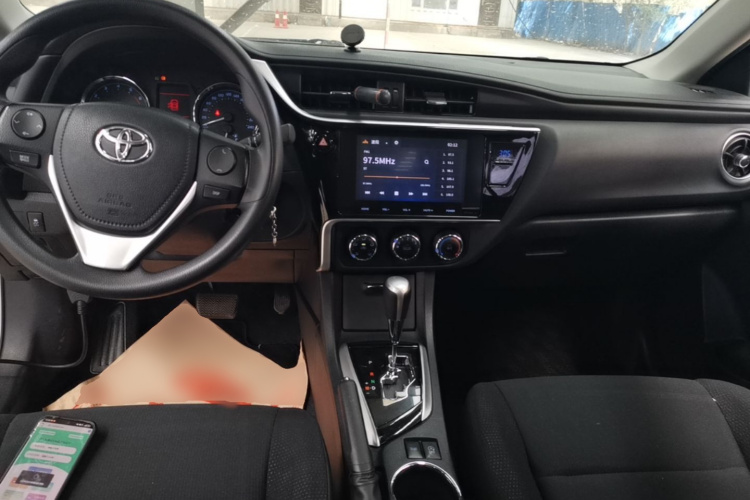 Toyota Corolla 2018 car image #10