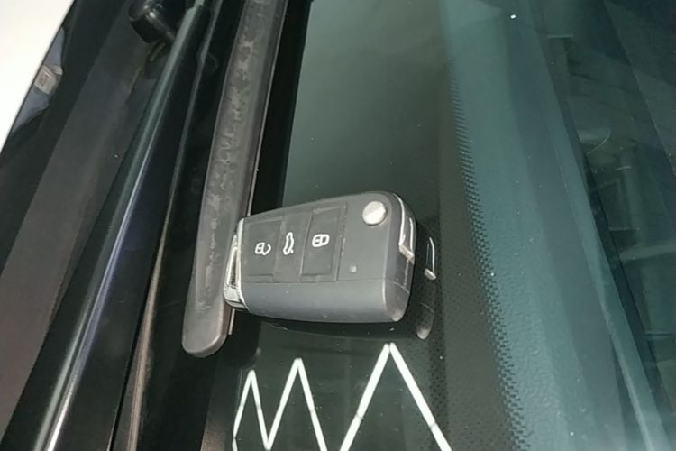 Volkswagen Tharu 2021 car image #9