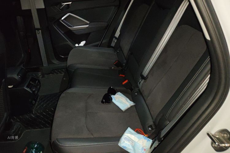 Audi Q3 2022 car image #19