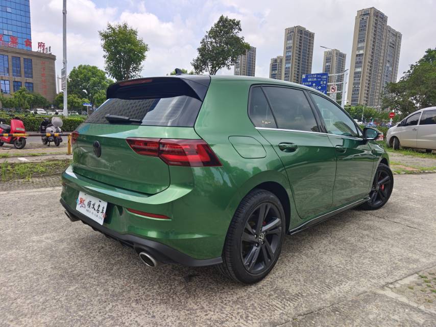 Volkswagen Golf 2022 car image #6
