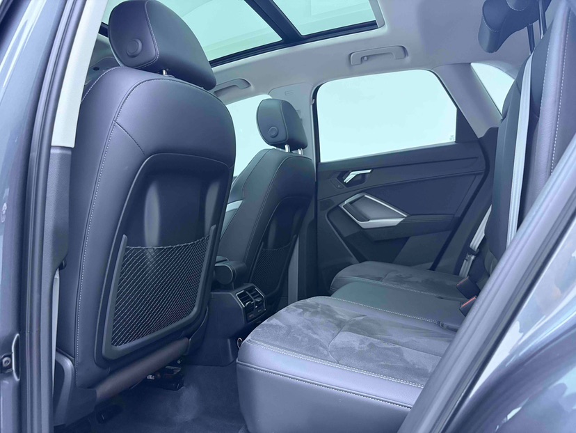 Audi Q3 2022 car image #8