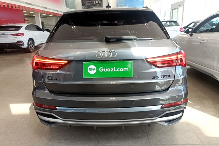 Audi Q3 2020 car image #6