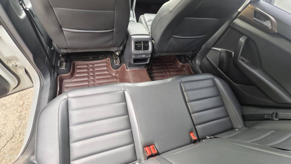 2020 imagen de coche #6