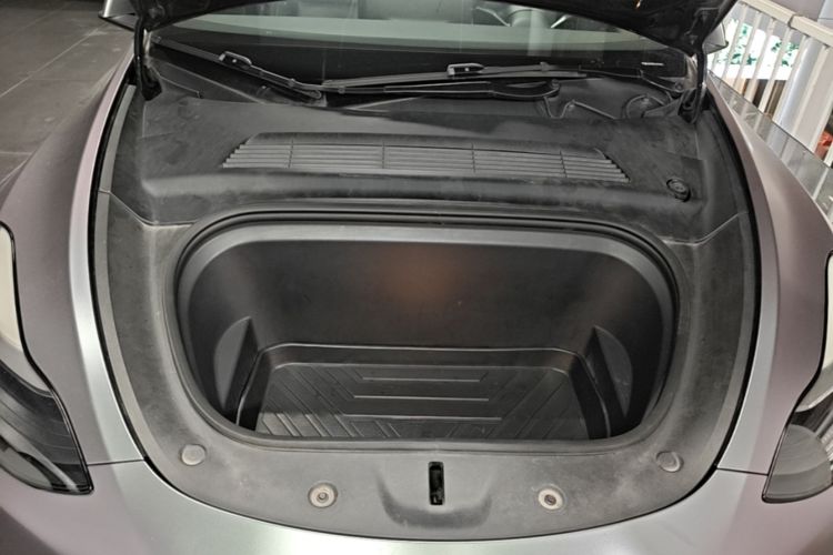 Tesla Model Y 2021 #20 Tesla Model Y 2021 car image #20