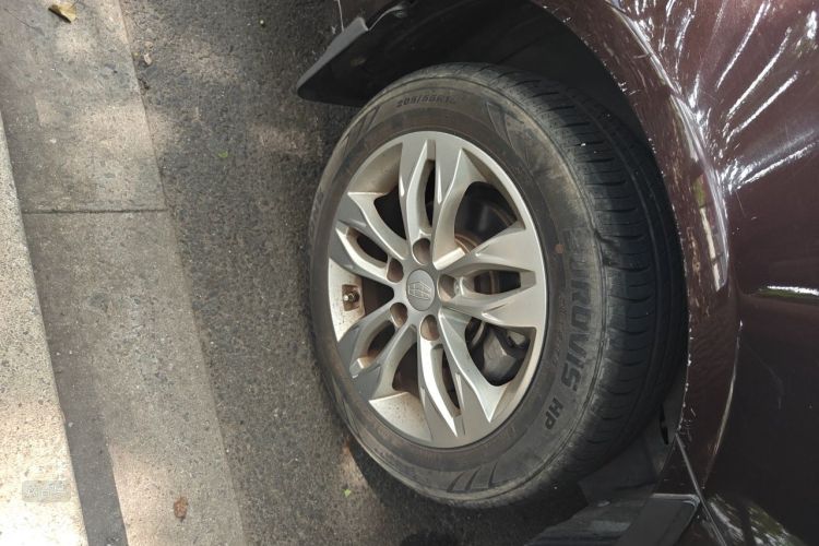 GEELY Emgrand 2016 car image #9